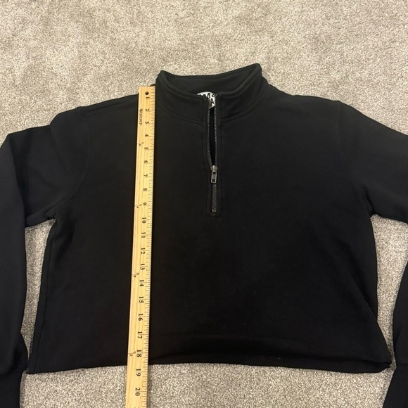 Pam & Gela Black Crop Half Zip Sweatshirt Size Medium Like New 100% Cotton - Picture 9 of 9